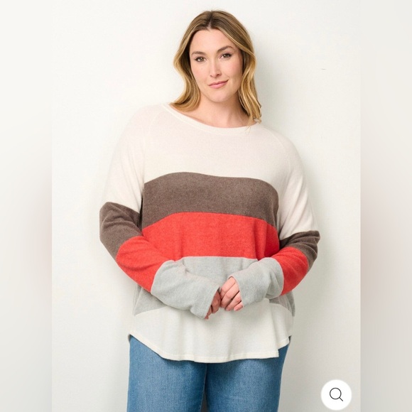 PLUS SIZE long sleeve  top - Picture 2 of 3